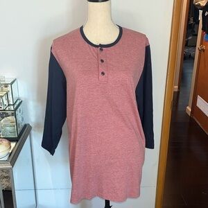 Ezra mens baseball henley size XL.  Excellent Condition.  Blue and dusty rose.